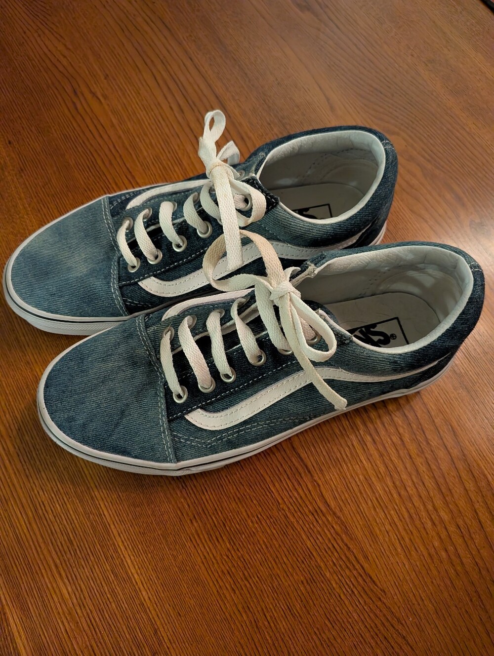 Vans Low-Top Canvas Sneakers in Denim Blue and White Men's 6 Women's 7.5